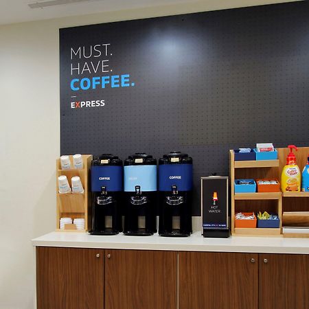 Holiday Inn Express Tehachapi By Ihg Esterno foto