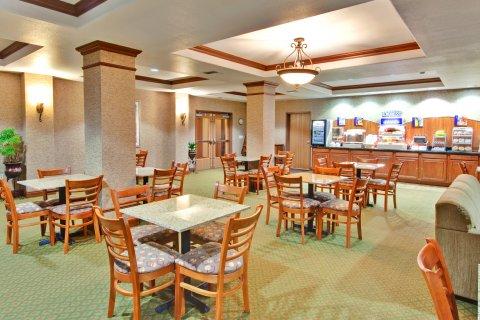 Holiday Inn Express Tehachapi By Ihg Esterno foto