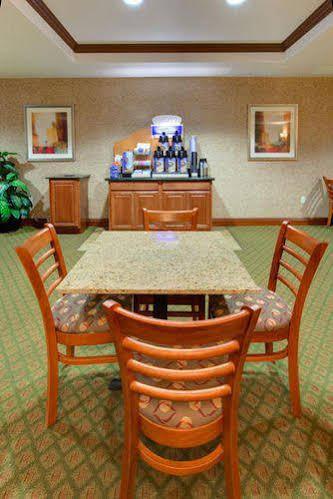 Holiday Inn Express Tehachapi By Ihg Esterno foto