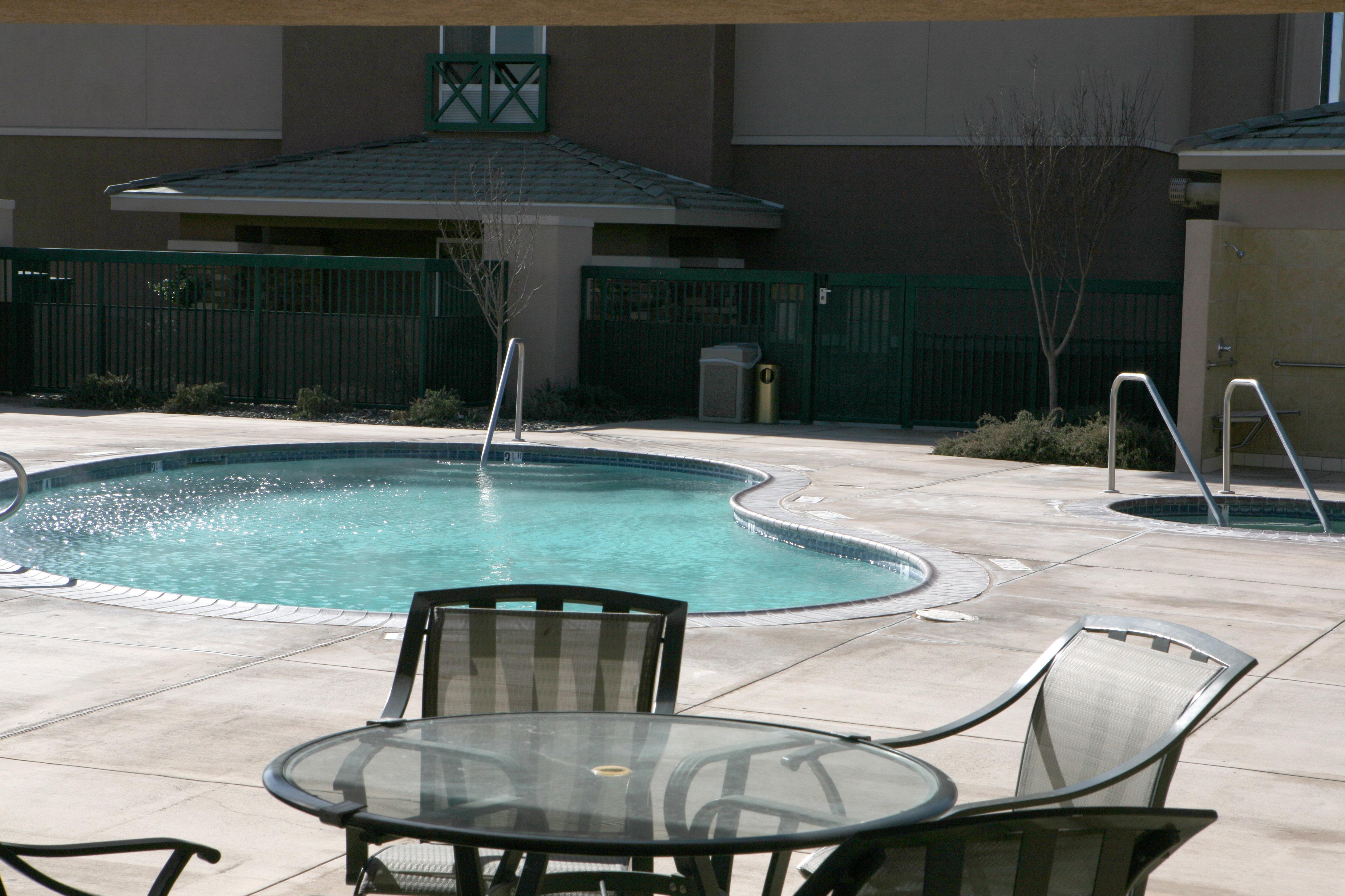Holiday Inn Express Tehachapi By Ihg Esterno foto