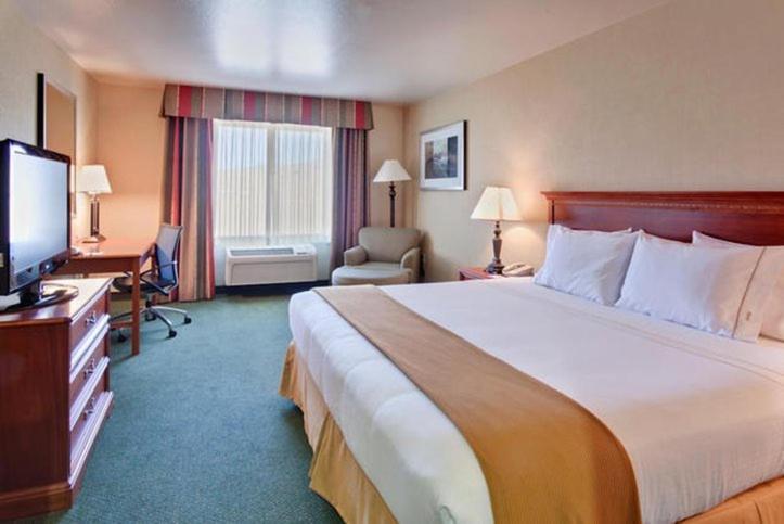Holiday Inn Express Tehachapi By Ihg Esterno foto